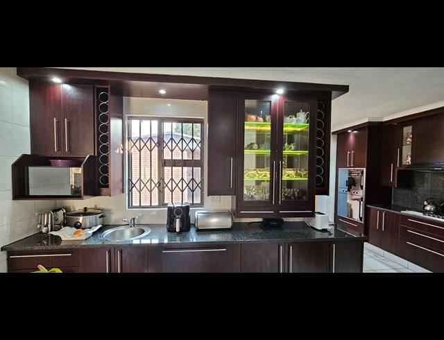 3 BEDROOM HOUSE FOR SALE IN ELANDSPARK